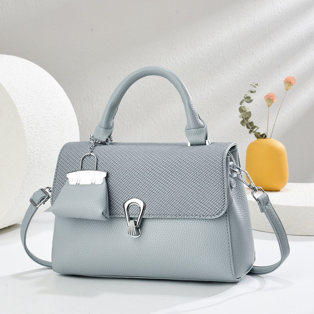 Temperamento nuevo bolso de mensajero 2025 bolso de mano coreano exquisito bolso de hombro bolso de mujer mujer de moda mujer todo fósforo