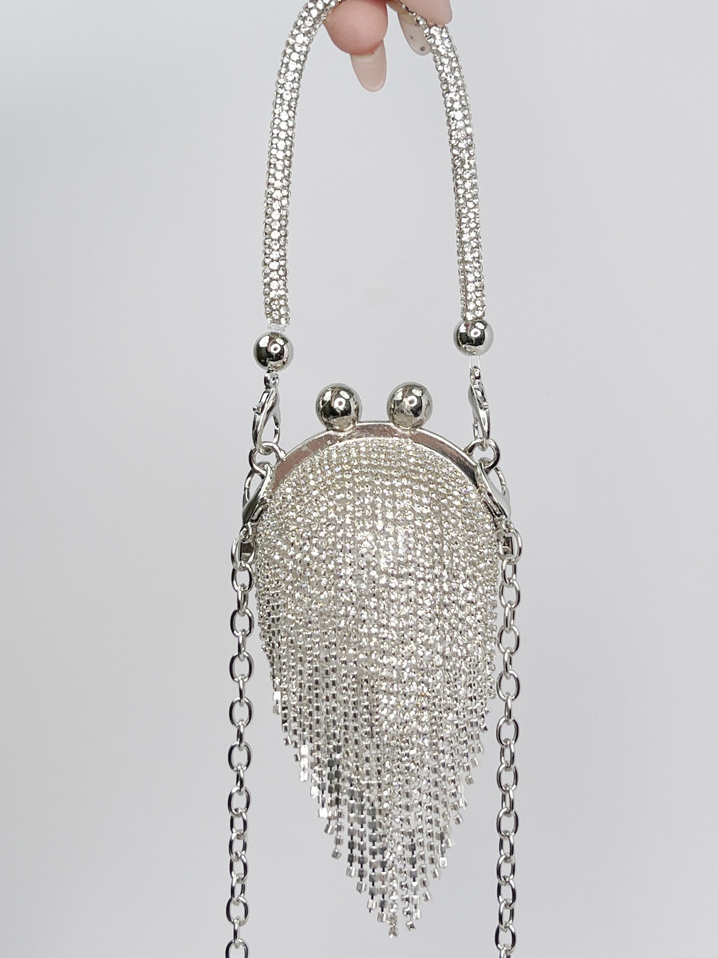 クロスボーダーの美しい円の球形の包みの小さいバラのいっぱいのドリルのドレスの包みの新型の女性の小さいハンドバッグの金属の質の晩餐の包み