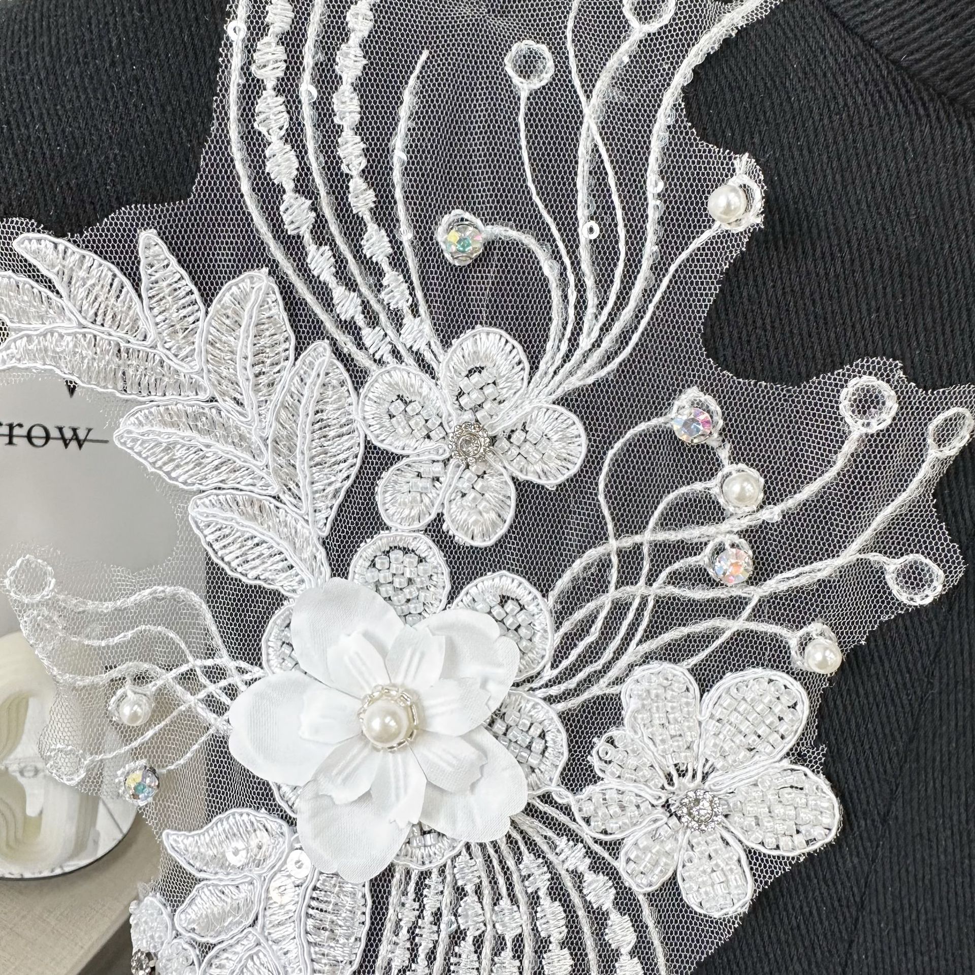 Cuentas de clavos exquisitas bordadas tridimensionales en tela de flores pegatinas de flores de pecho vestido de boda vestido de espectáculo vestido de decoración accesorios de calcomanías