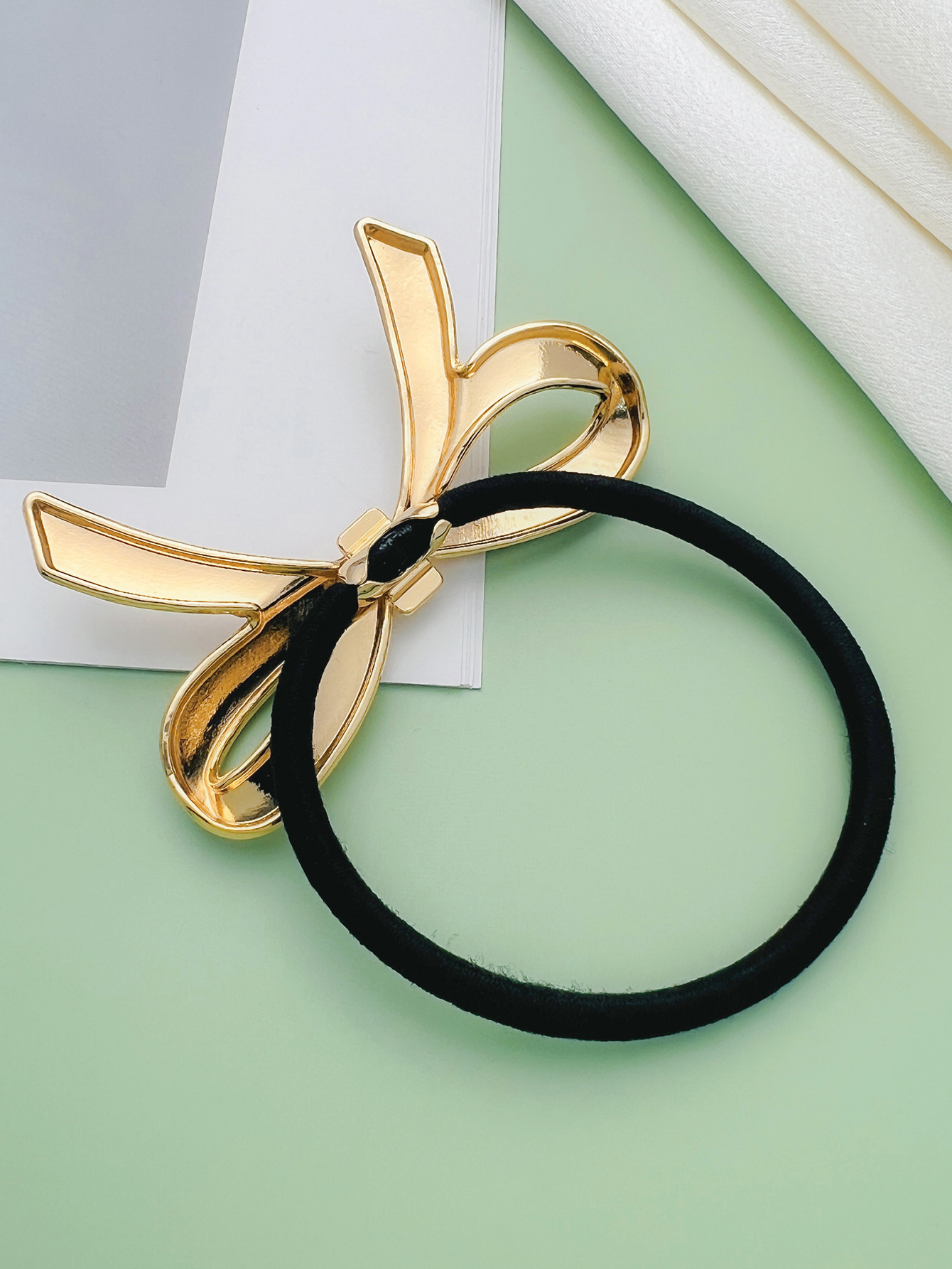 11g Weight Hair Tie Hair Accessories Type 1 Piece Quantity Holiday, Daily Occasion Alloy Material Bow Knot Pattern All Seasons Season Women's Gender Plating Design Vacation, Classic Style Style Vacation Classic Style Women's Bow Knot Alloy Plating Hair Tie 2