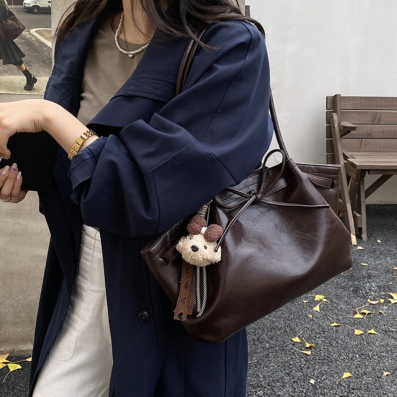 Túi tote nữ cỡ lớn dáng shopping đeo vai kẹp nách — Màu cà phê Không có mặt dây chuyền, Màu nâu không có mặt dây chuyền, Rượu vang đỏ không có mặt dây chuyền, Đen không có mặt dây chuyền chi tiết 16