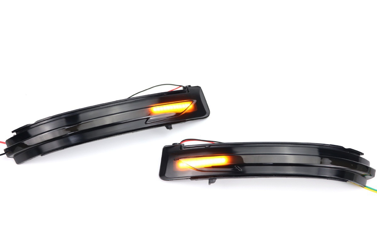 Suitable for Nissan Qashqai X-Trail T32 Qijun Np300 Car Led Rearview Mirror Sequential Turn Signal Light
