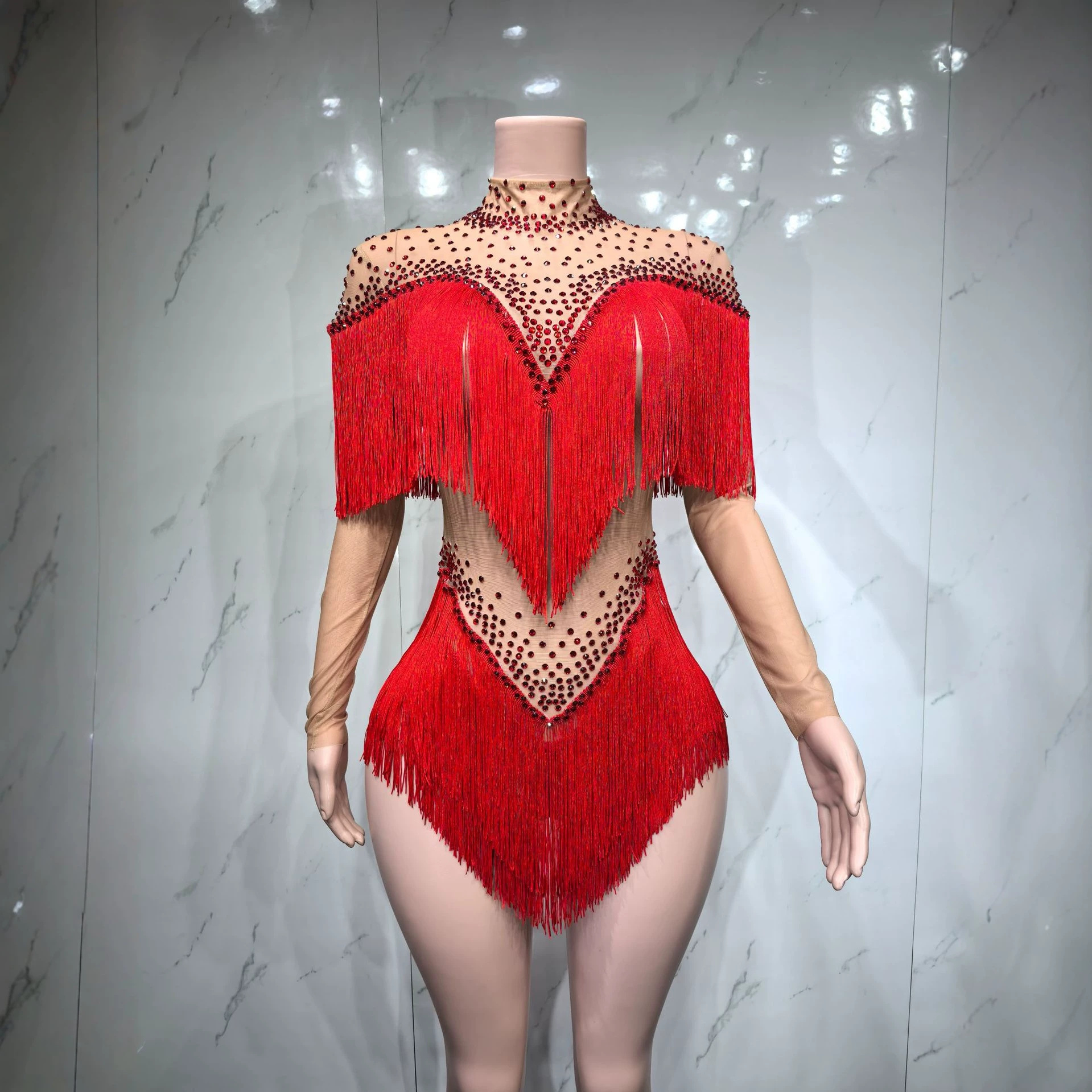 Flesh-colored mesh with white tassels stage performance costume for modern dance, breathable, suitable for company annual meetings, bar performances, live streaming, and red carpet