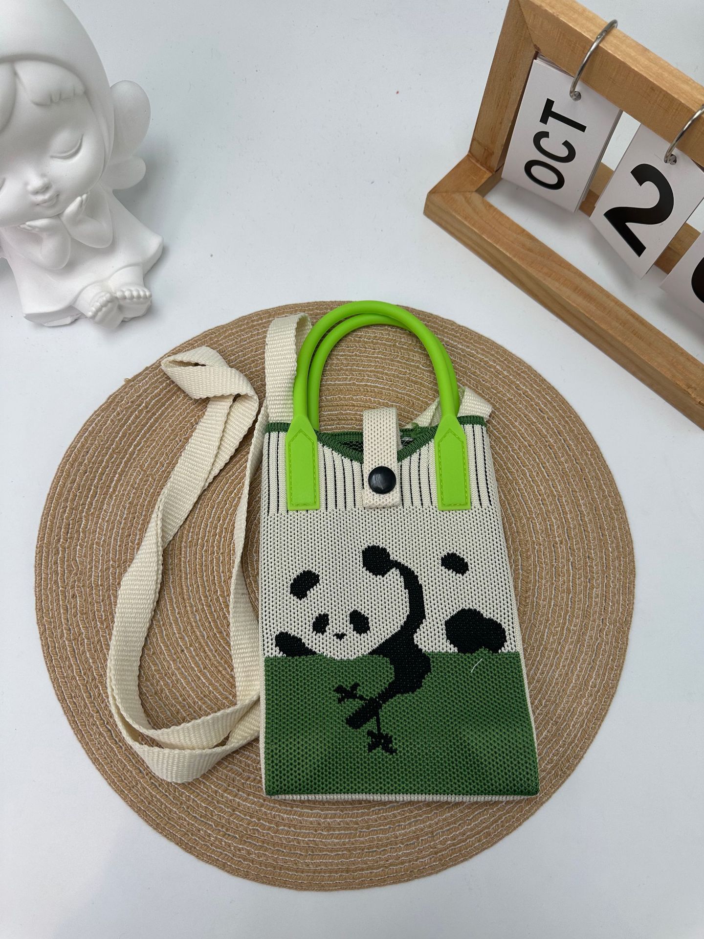 Cartoon Graphic Knit Compact Phone Crossbody Bag 75