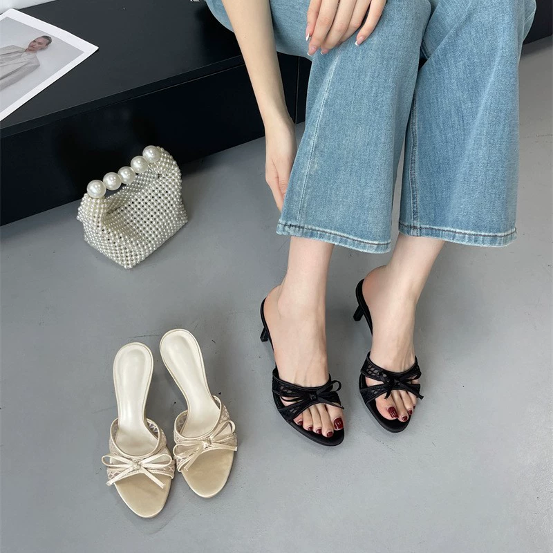 2025 новых летних европейских и американских французских сетчатых босоножек с вырезами и бантом на высоком каблуке для женщин