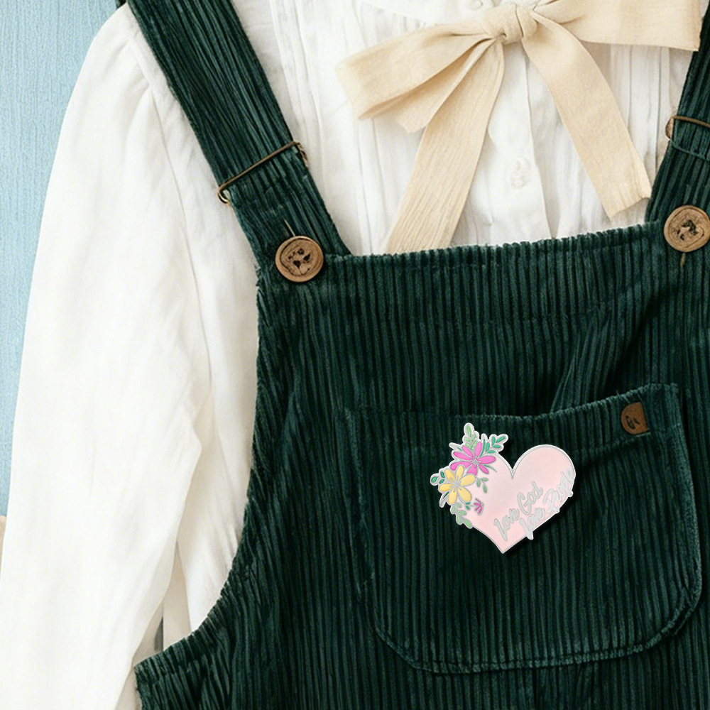 Love Everything Brooch Flower Heart-Shaped Pink Badge Faith Blessing Metal Pin Fashion Collar Jewelry Backpack Accessories