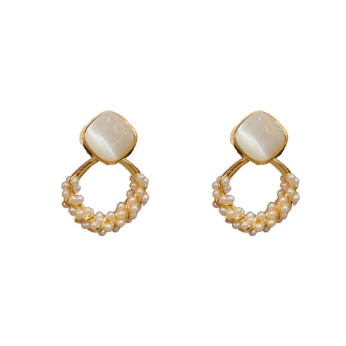 French fashion simple light luxury cat's eye diamond-shaped pearl earrings s925 silver needle temperament versatile design earrings