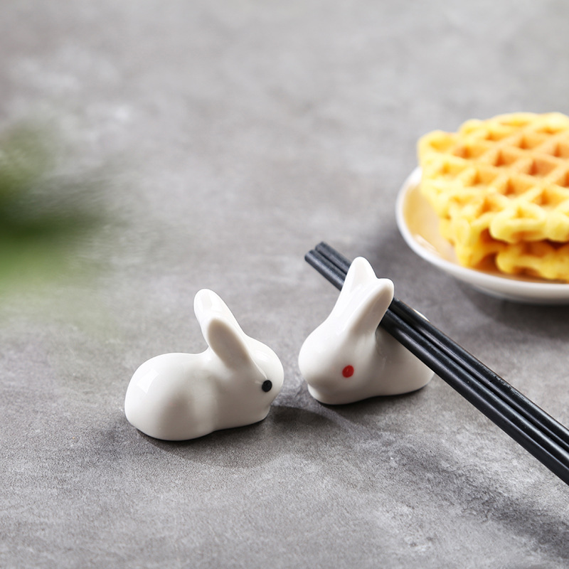 Cartoon Ceramic Rabbit Chopstick Holder, Small Dining Table Decor Zakka Small White Rabbit Chopstick Rest, Craftsmanship Ornament