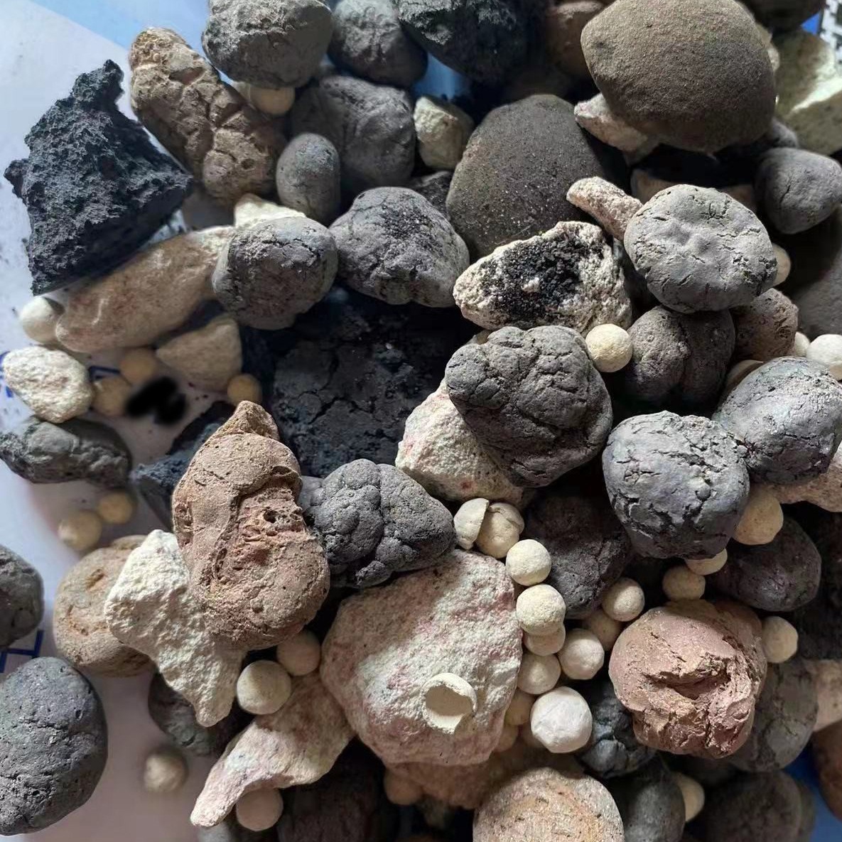 脱氨氮除磷人工湿地用砻笆岩填料  污水降COD 除重金属砻笆岩填料