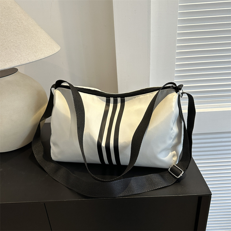 Gran capacidad moda Otoño e Invierno nuevo color sólido estilo coreano bolso 2023 estilo occidental bolsa casual bolso de hombro bolsa