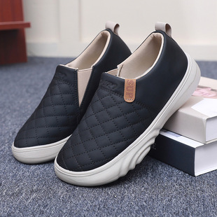 Old Beijing Cloth Shoes for Women in Autum New Flats Non-Slip Thick Sole Leather Fashion Casual Mom Shoes Upper Bag Beanie Shoes