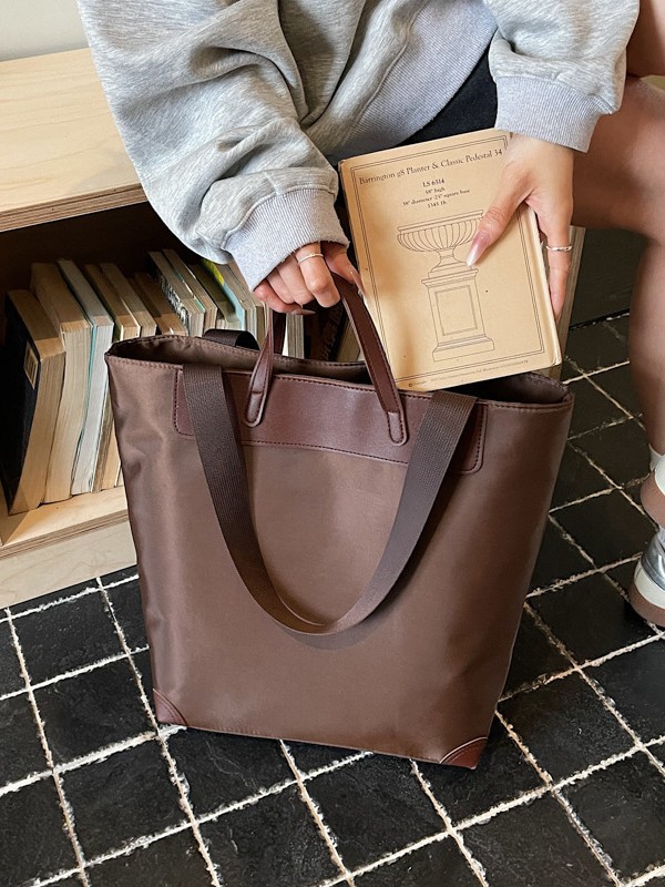 Nuevo estilo coreano de alto valor, bolso de mano casual simple, bolso de hombro de gran capacidad de viaje ligero de tela de nylon.