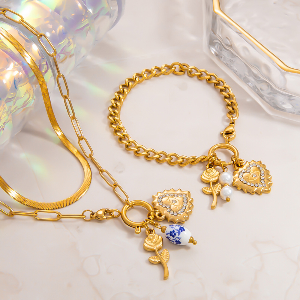 Heart Shape, Rose, Flower Pattern Vintage Style Classic Style Heart Shape Rose Flower 304 Stainless Steel Plating Women's Bracelets Necklace