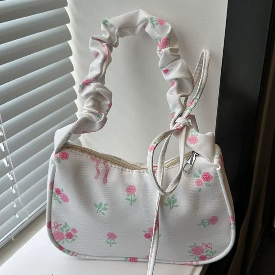 Маленькая свежая сумка на плечо