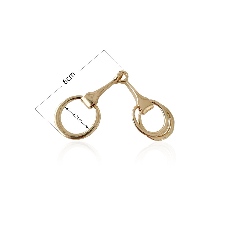 Tres anillos de seda bufanda hebilla de dibujos animados perla broche Camelia ramillete diamante pin 30 mismo estilo joyería hebilla para las mujeres