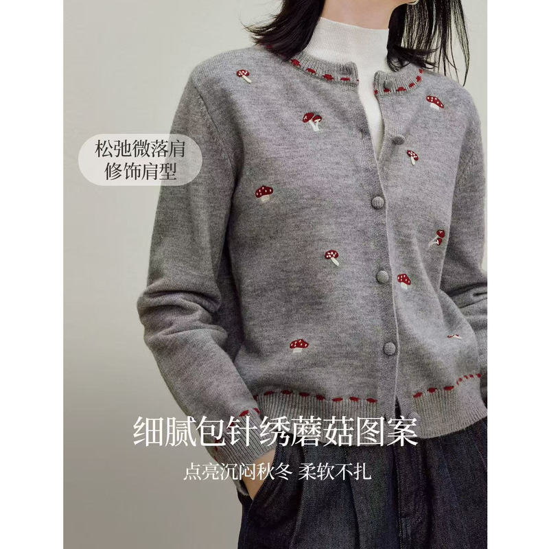 Gentle and Sweet Mushroom Embroidered Round Neck Sweater Jacket for Women 2025 New Autum Long-Sleeved Knitted Cardigan