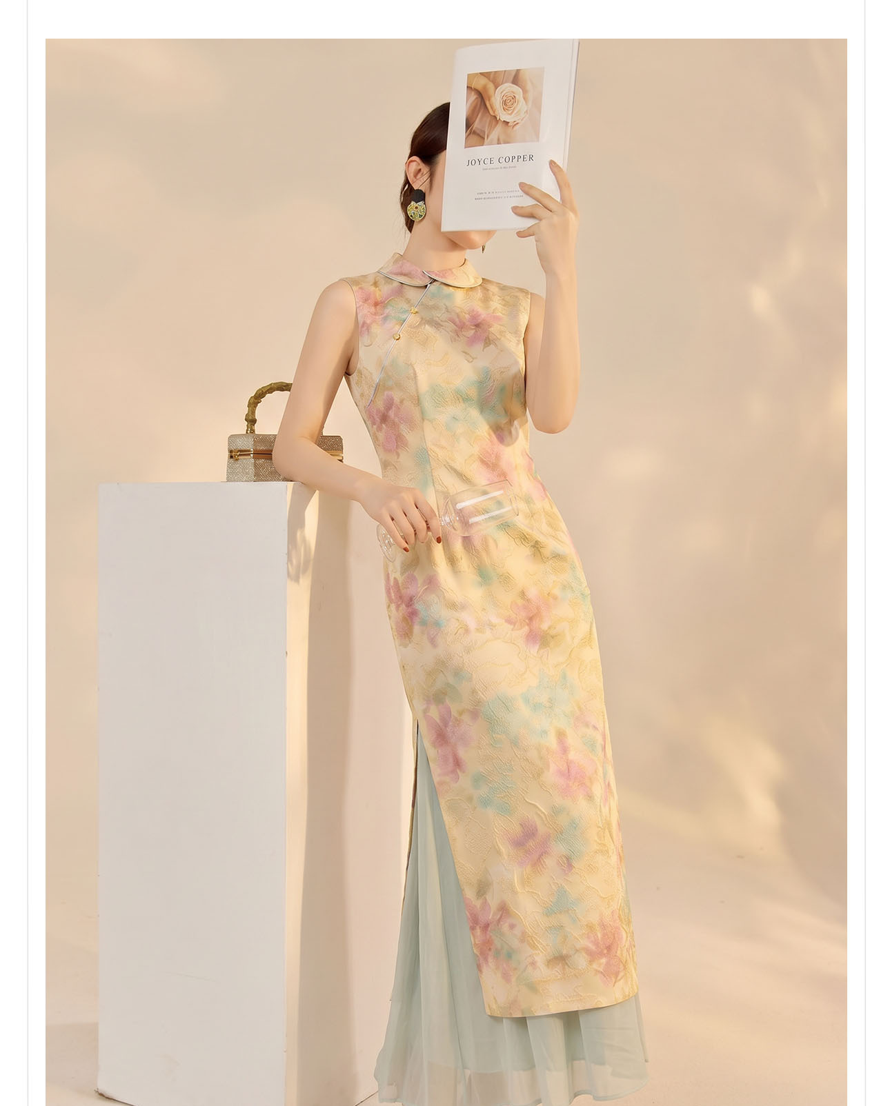 Đầm maxi sườn xám cải tiến tay áo ve áo in hoa xẻ tà — màu vàng chi tiết 6
