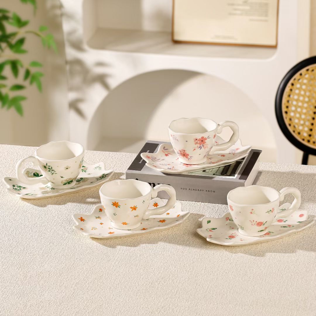 Creativa flor nórdica personalidad taza de plato combinación de taza de cerámica marca regalo de mano taza de té de la tarde taza de café alto valor facial