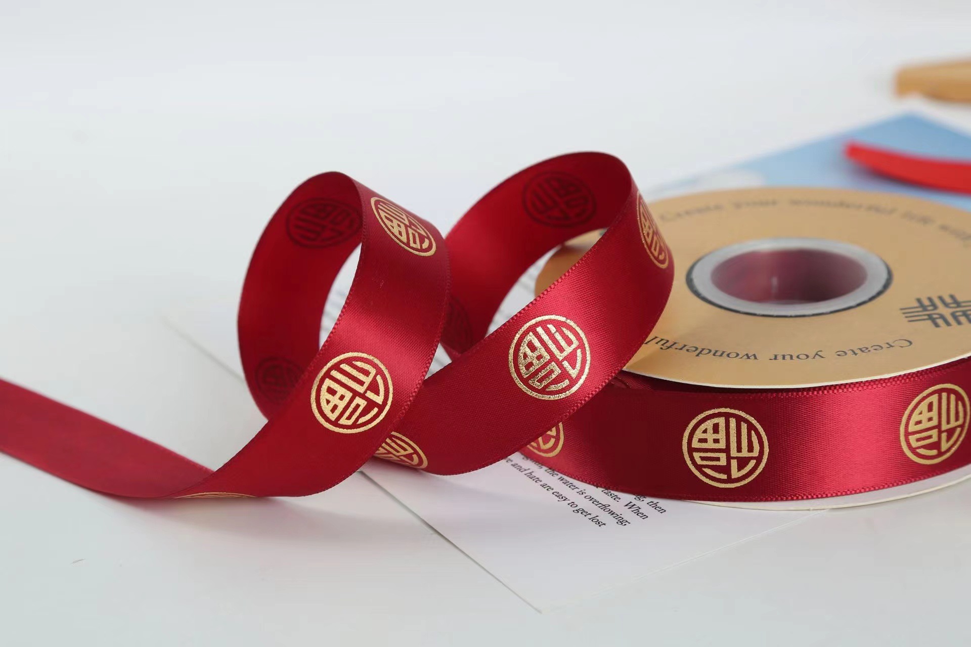 2.5CM Fufu estampado cinta rojo Año Nuevo regalo de mano de flores materiales de embalaje cinta al por mayor