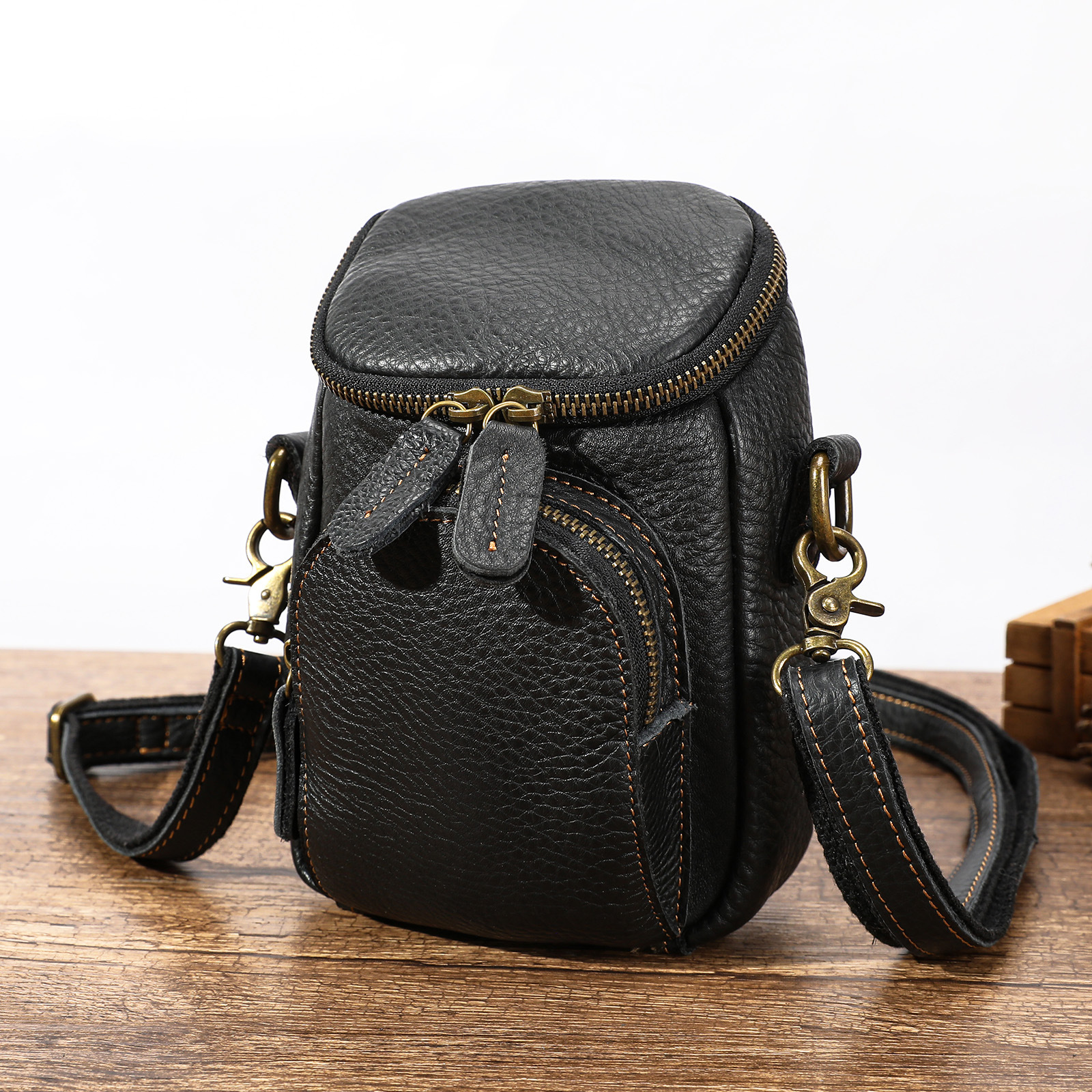 Ventas transfronterizas calientes de cuero para hombres mochila deportiva al aire libre mochila texturizada retro colección de bolsos de hombro