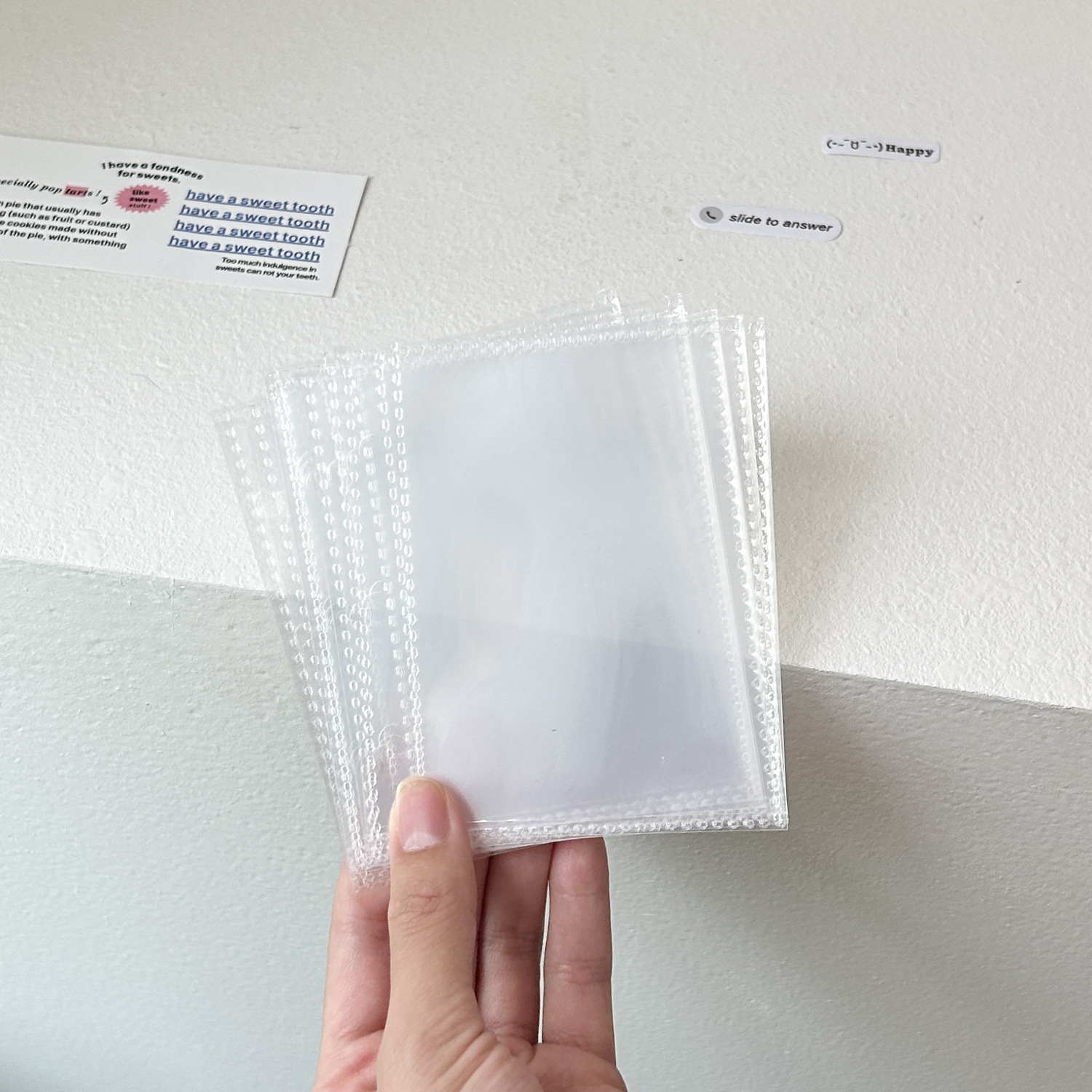 Álbum de hojas sueltas con diseño de estrellas y colores combinados, 3 anillas – para coleccionar tarjetas de idols.