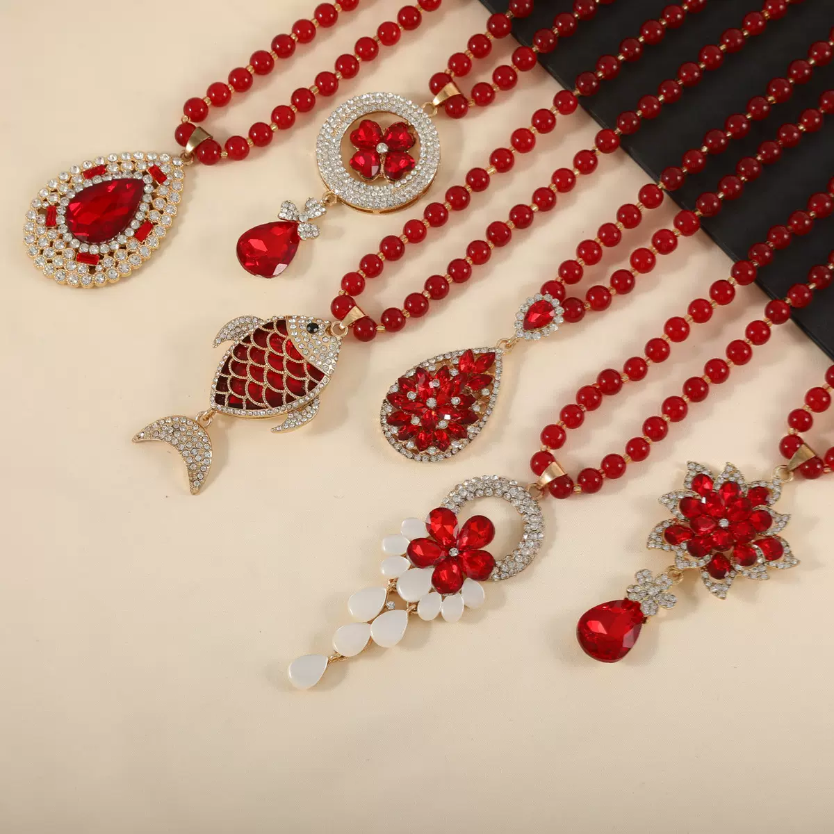 时尚大气红水晶毛衣链小众设计百搭长款项链秋冬新款挂饰吊坠饰品