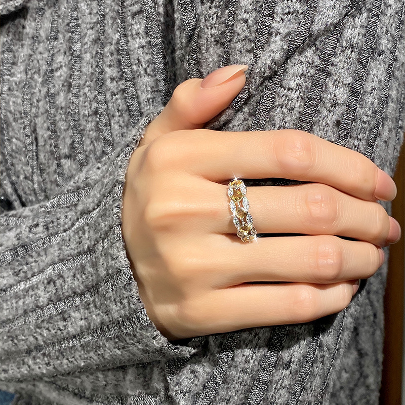 Anillo de fila de piedra de cristal natural de lujo ligero s925 anillo de plata de ley ajustable sin decoloración venta caliente transfronteriza accesorios de alta gama mujeres