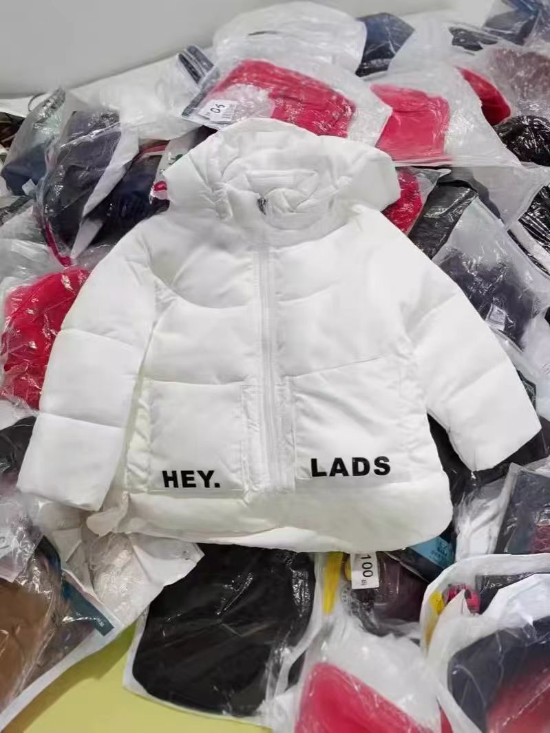 Patpat Kids Sets marca de comercio exterior ropa infantil otoño invierno miscelánea ropa de algodón para niños chaqueta de plumón