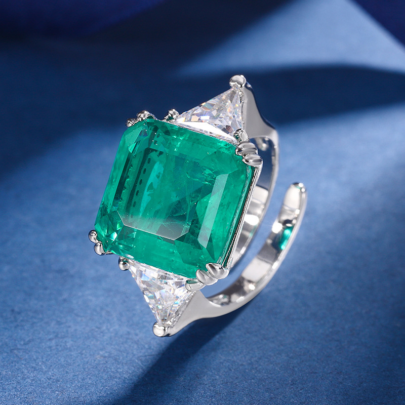 2023 nuevo estilo zhuang sheng joyería de cobre inferior chapado en oro de moda europea y americana imitación color tesoro princesa cuadrado 14*14 anillo para mujeres