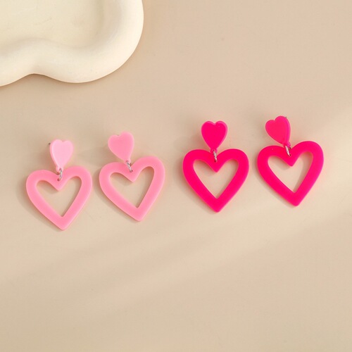 New Simple Valentine's Acrylic LOVE Heart Earrings for Women Creative Heart-Shaped Hollow Stud Earrings Wholesale