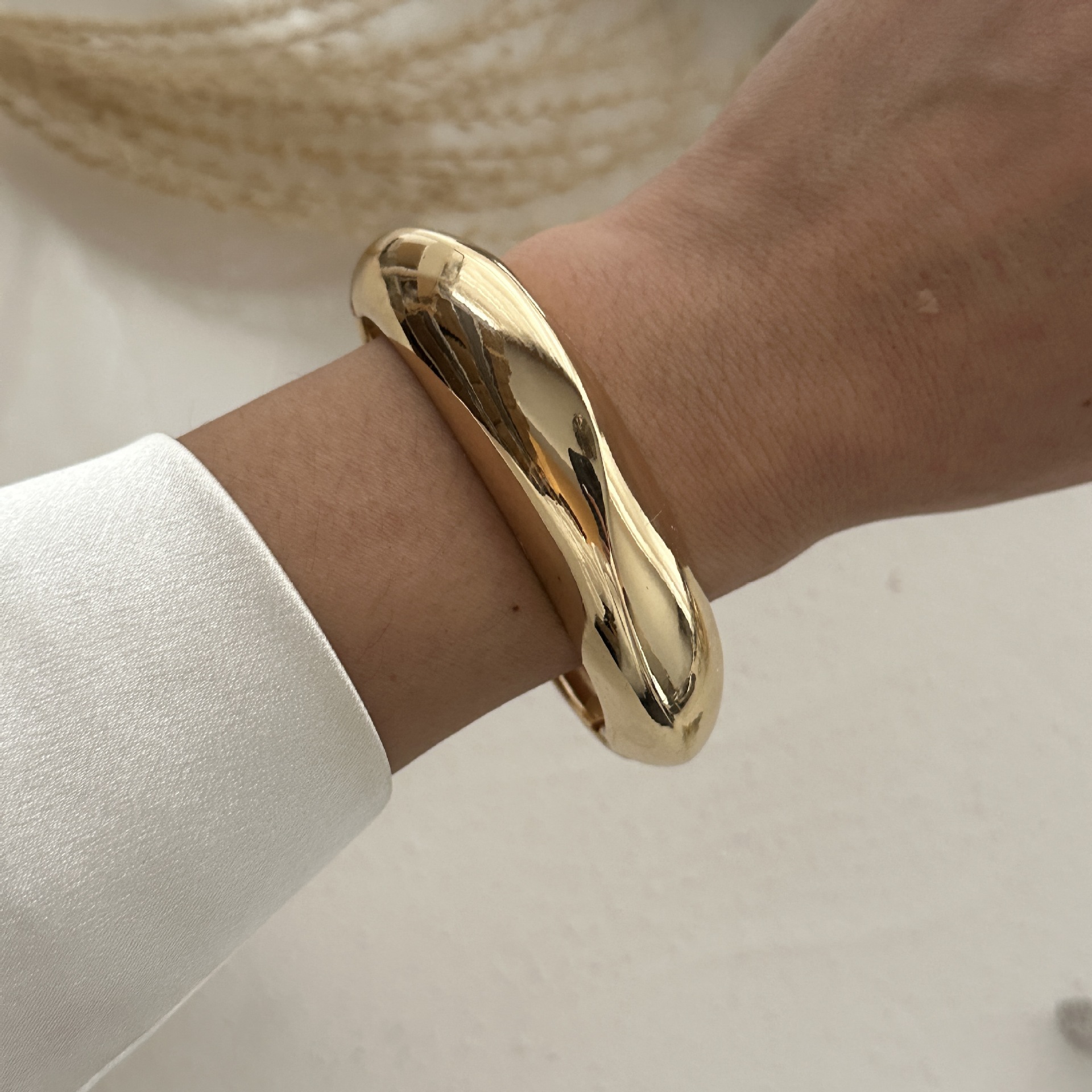 59g Weight Rings, Bracelets Classification 1 Piece Quantity Daily Occasion Alloy Material Solid Color, Butterfly Pattern Women's Gender Ring, Plating Design Exaggerated Style Exaggerated Solid Color Butterfly Alloy Ring Plating Women's Rings Bracelets 19