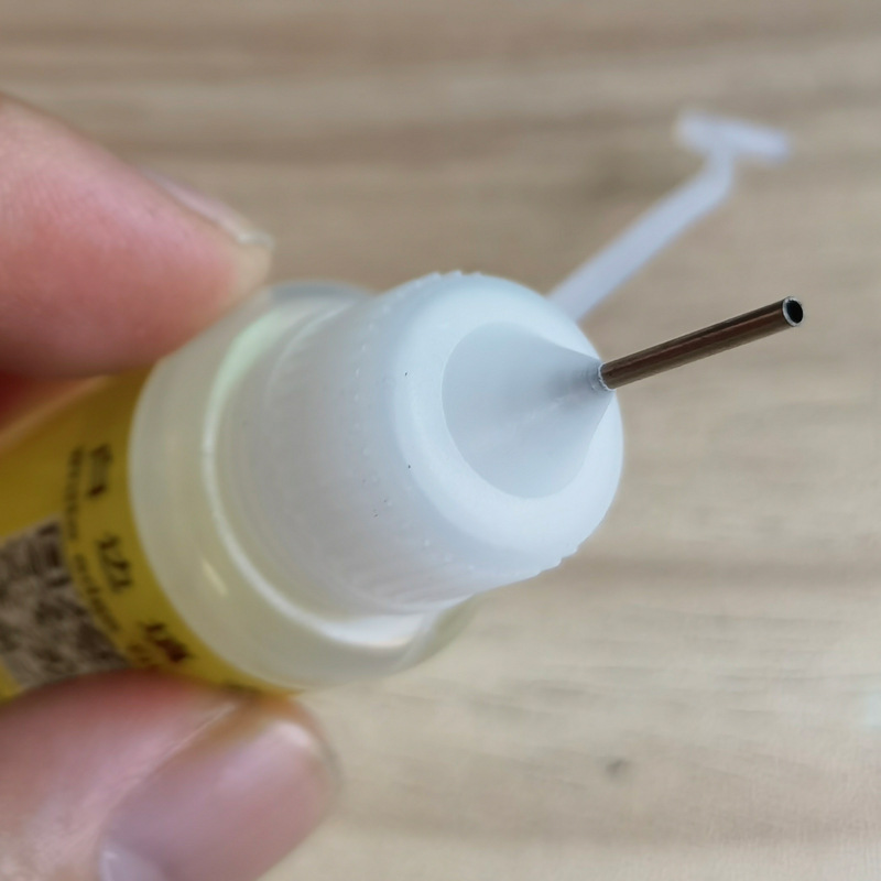 尖嘴白边液001-1