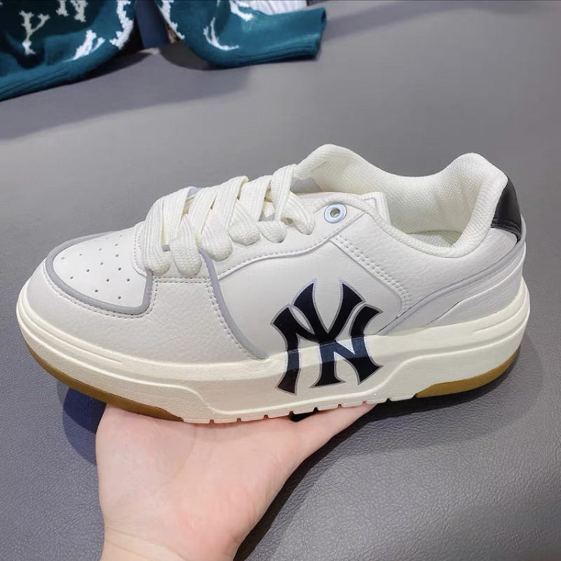 아이보리 시니어 슈즈(반 사이즈 너무 작음)