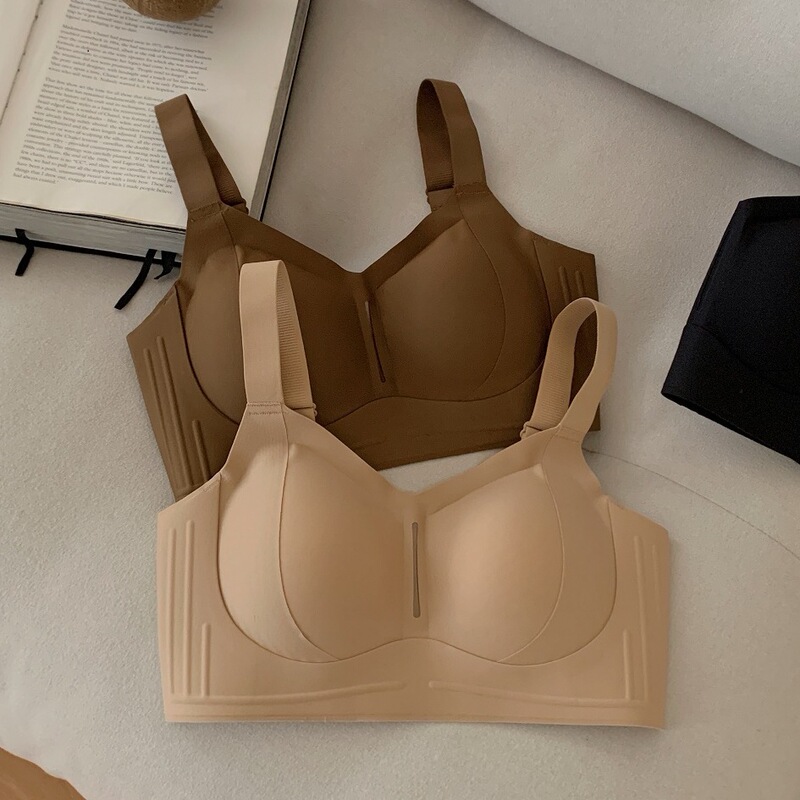 Japanese High-end Jelly Strip Traceless Lacquer Bra Thin Large Chest Small Soft Support Underwear for Women