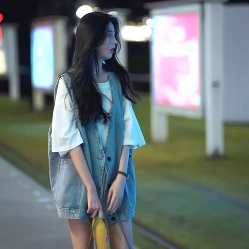 Korean-style loose-fitting versatile vest for women, autumn/winter 2025, thin denim waistcoat, mid-length casual fashion