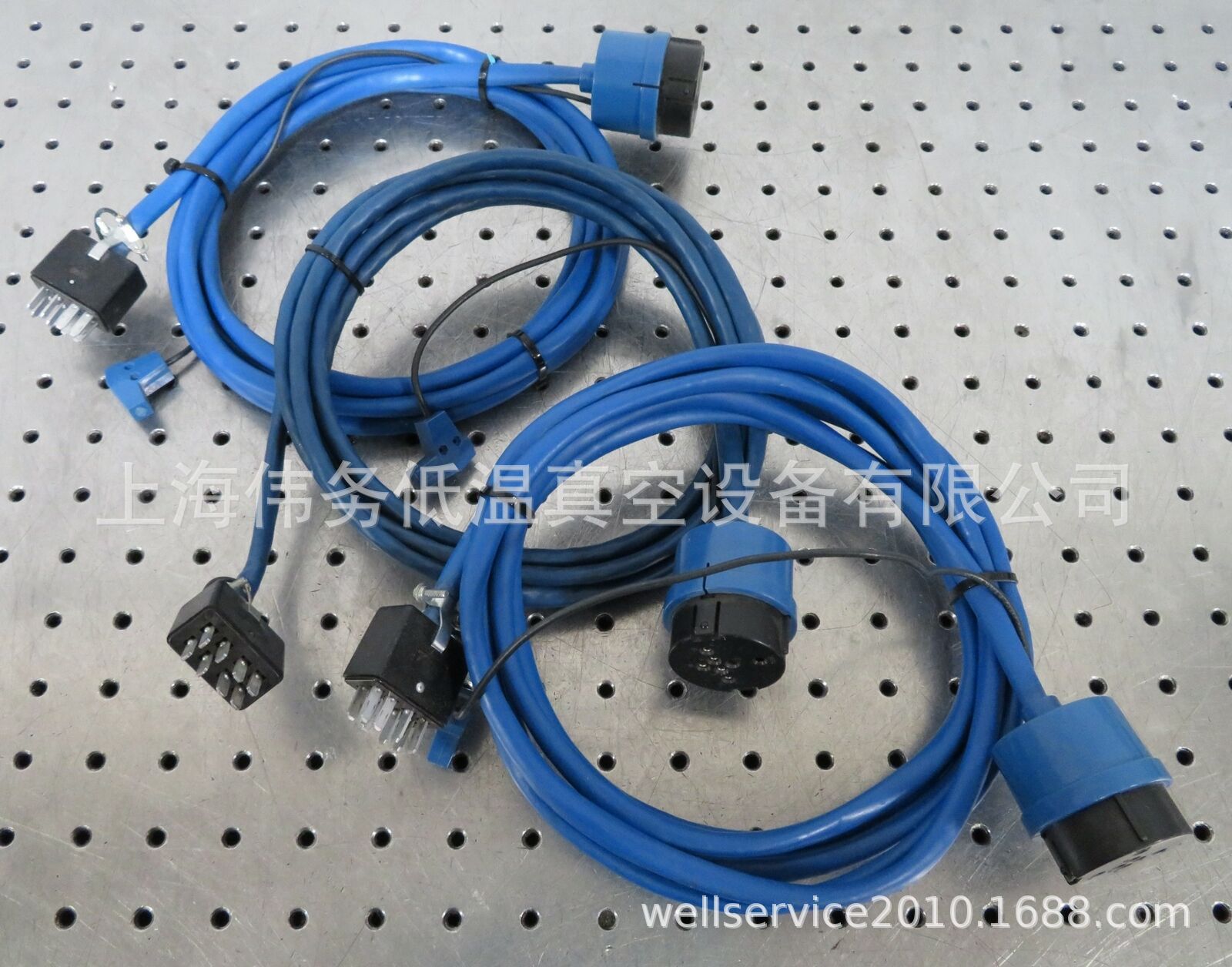 Granville-Phillips Cables w 8-Pin Rectangular Connector