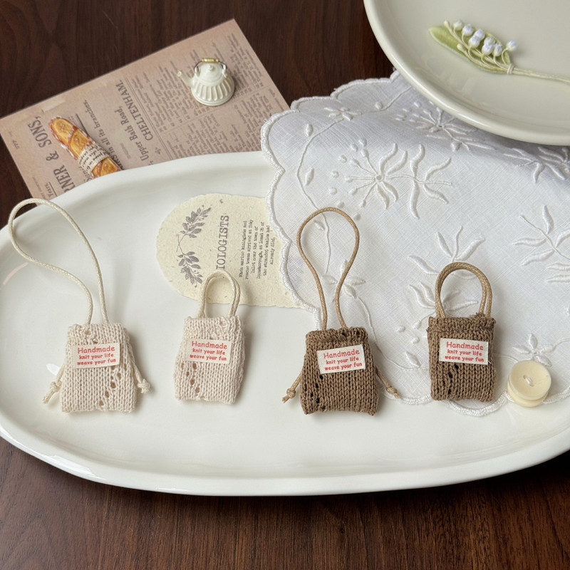 Original Spring and Summer Knitted Small Bag, Cute Handbag for Kitty Labubu, Versatile Mini Doll Bag