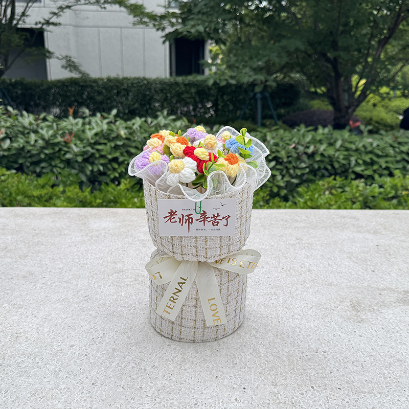 2025 Día del Maestro Regalos creativos para maestros girasol de lana tejido a mano de graduación ramo de flores terminado de San Valentín