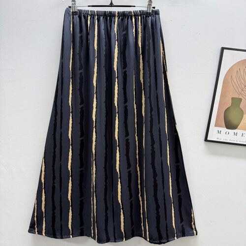 Women's Slimming Casual High-Waisted Straight Hem Silk-Cotton Skirt with Sheer Fabric and Floral Pattern, Forest Style