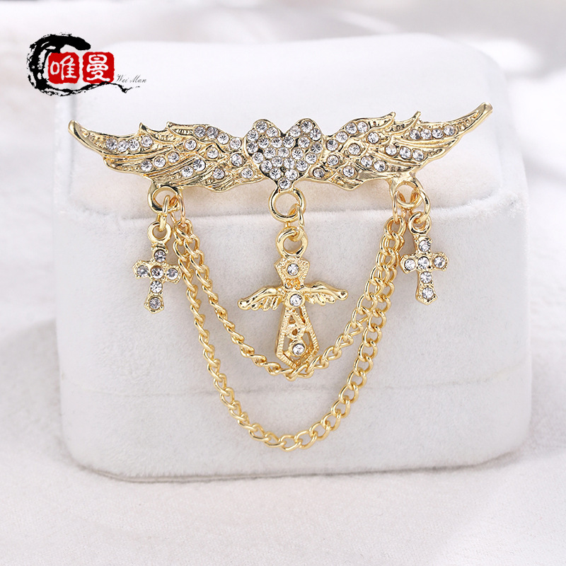 European and American Hot-Selling Badges, Personalized Brooches, Angel Wings, Love Chains, Multi-Layered Diamond Cross Pendants, Collar Pins