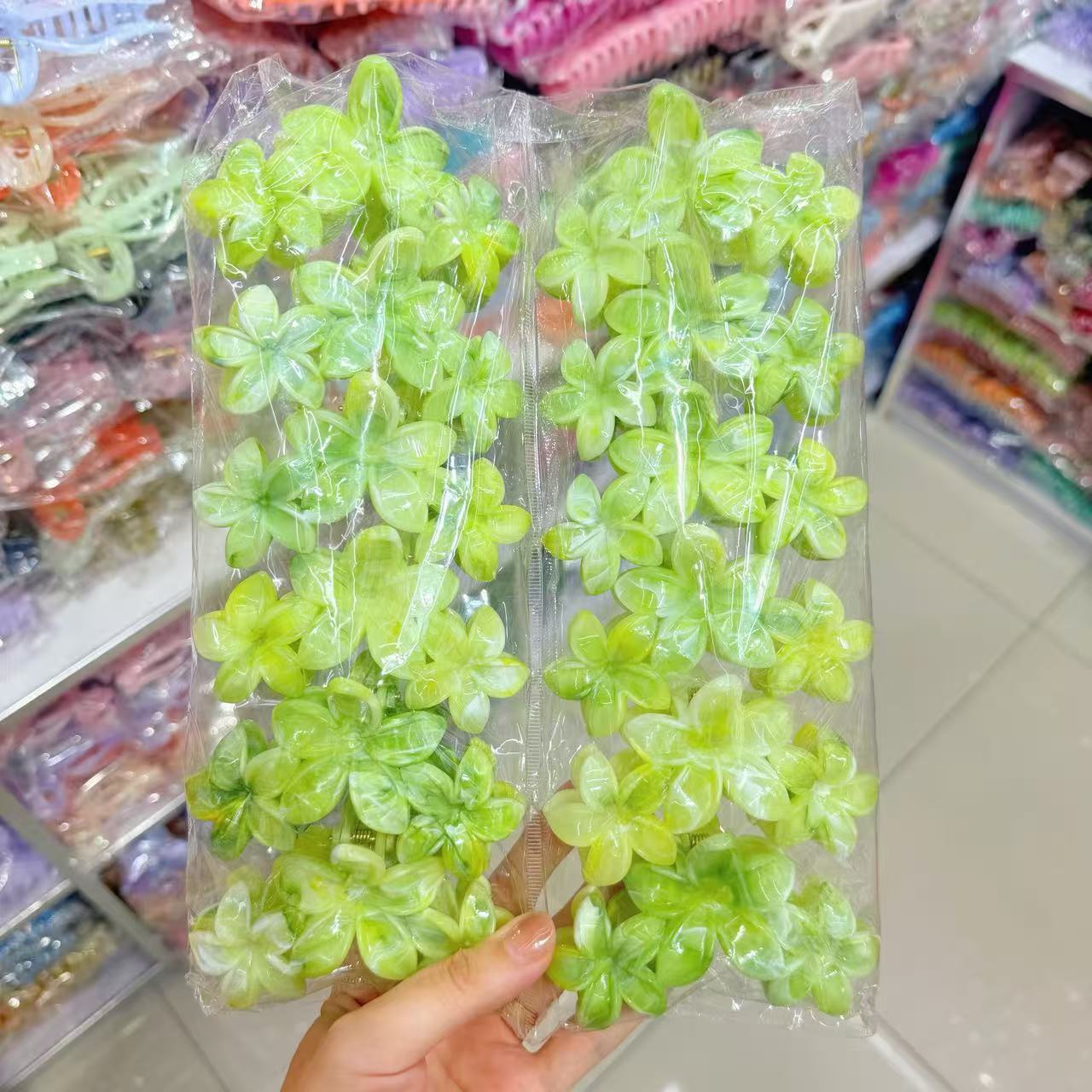 Europa y los Estados Unidos explotaron 8CM huevo flores clip de cabello de alta calidad para mujeres agarrar el cabello de tiburón color caramelo transfronterizo agarrar clip de cabello