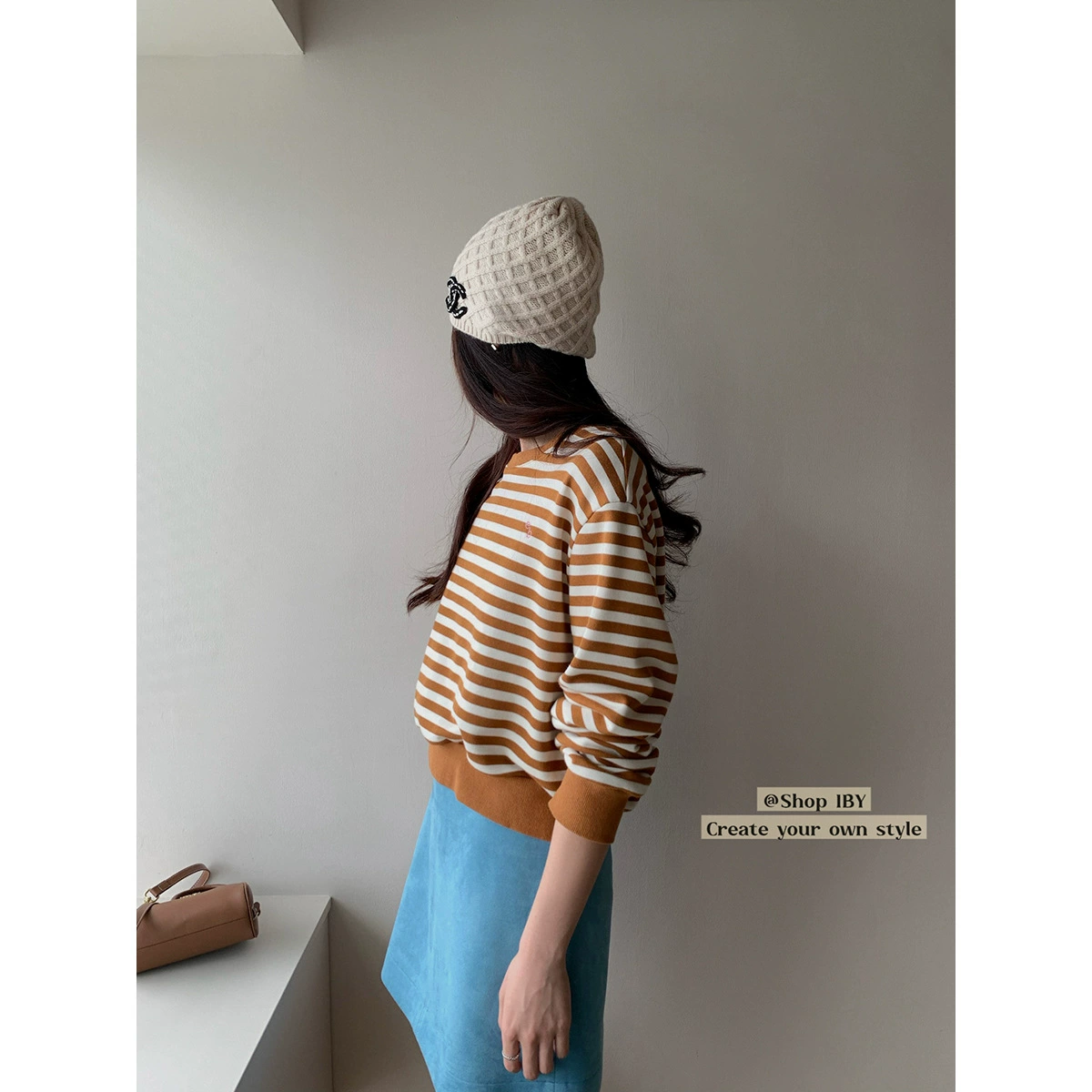 Yi En Oinbyin контрастный цвет полосатый свитник с круглым вырезом