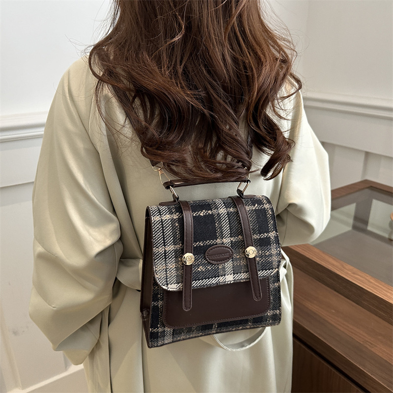 Mochila de cremallera de nicho de alto nivel para mujeres 2024 nueva moda mochila de damas para estudiantes multicolor de hombro