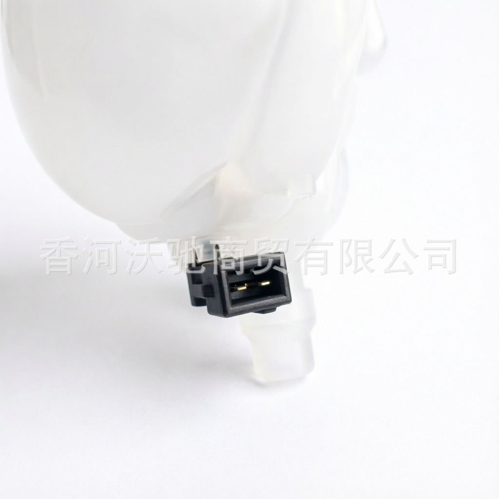 LR128194 LR091767 T2H4044 is suitable for Jaguar XJL XF antifreeze cooling auxiliary reservoir