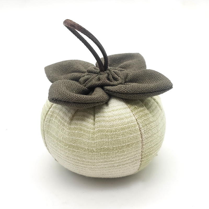 Patchwork hecho a mano DIY bordado material paquete Lu bordado novato caqui colgante niños regalo caqui bolsita