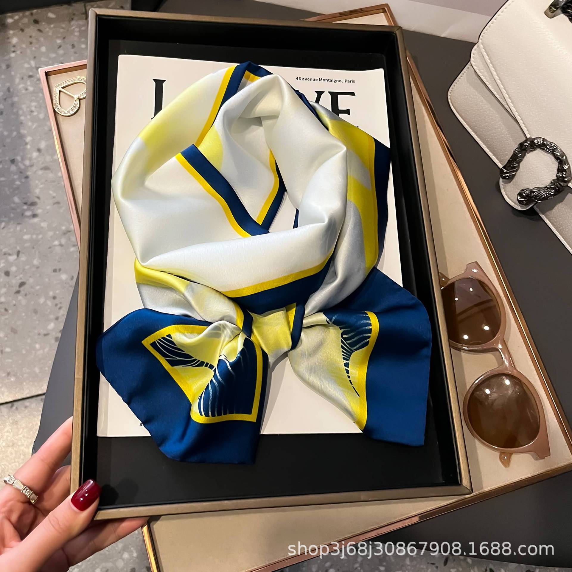 34 poesía y pintura amarilla y azul