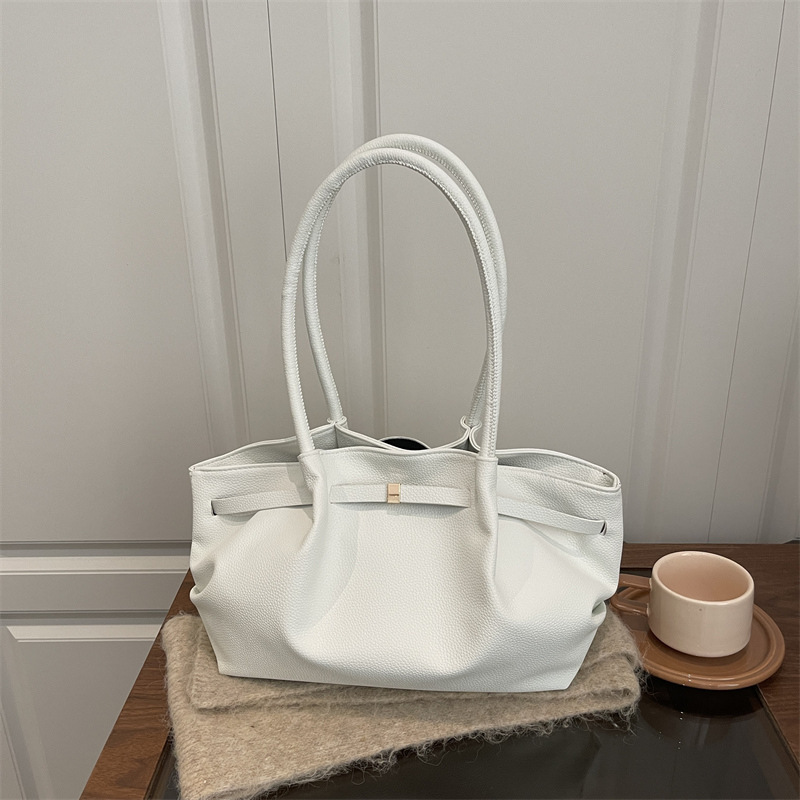 Fashionable Large-Capacity Tote Bag 2025 New Style Pleated Shoulder Bag Versatile for Work and Commuting Women's Bag Fashionable Large-Capacity Tote Bag 2025 New Style Pleated Shoulder Bag Versatile for Work and Commuting Women's Bag