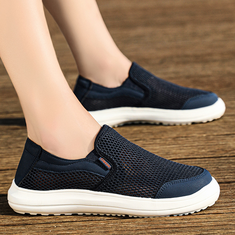 2025 verano hombre al aire libre zapatos casuales ligeros zapatos de malla huecos tendencia de un pedazo de zapatos de malla 48 image 5