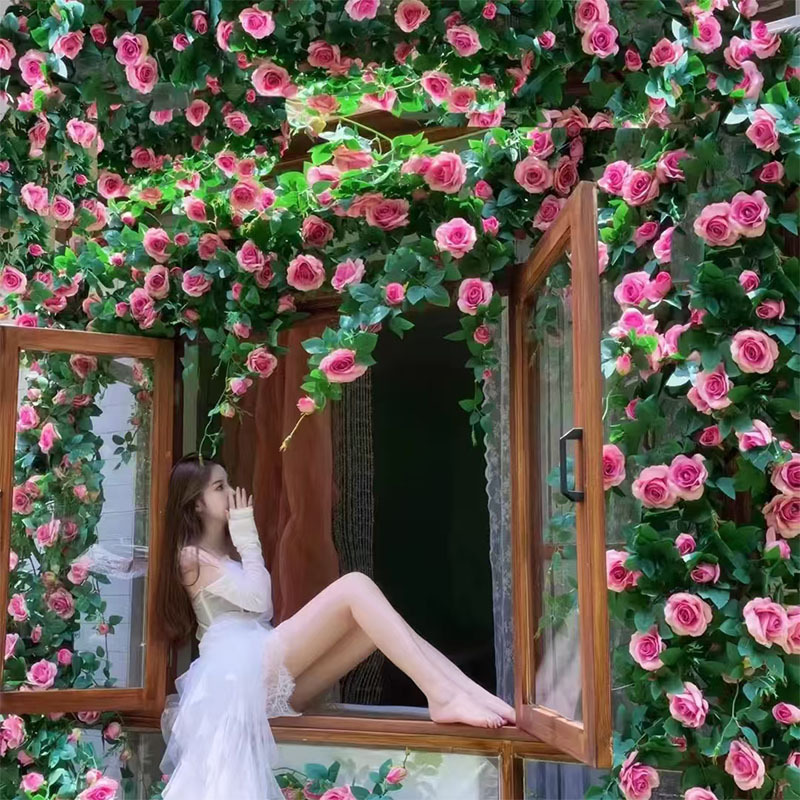 Artificial Rose Vine for Garden Decoration, Fake Flower Vine for Photo Shoots, Flower Wall, Wedding Waterfall Arrangement, and Landscaping