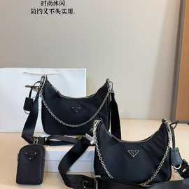 P家枕头包防水尼龙斜挎手提单肩包新款爆款波斯士三合一限量经典